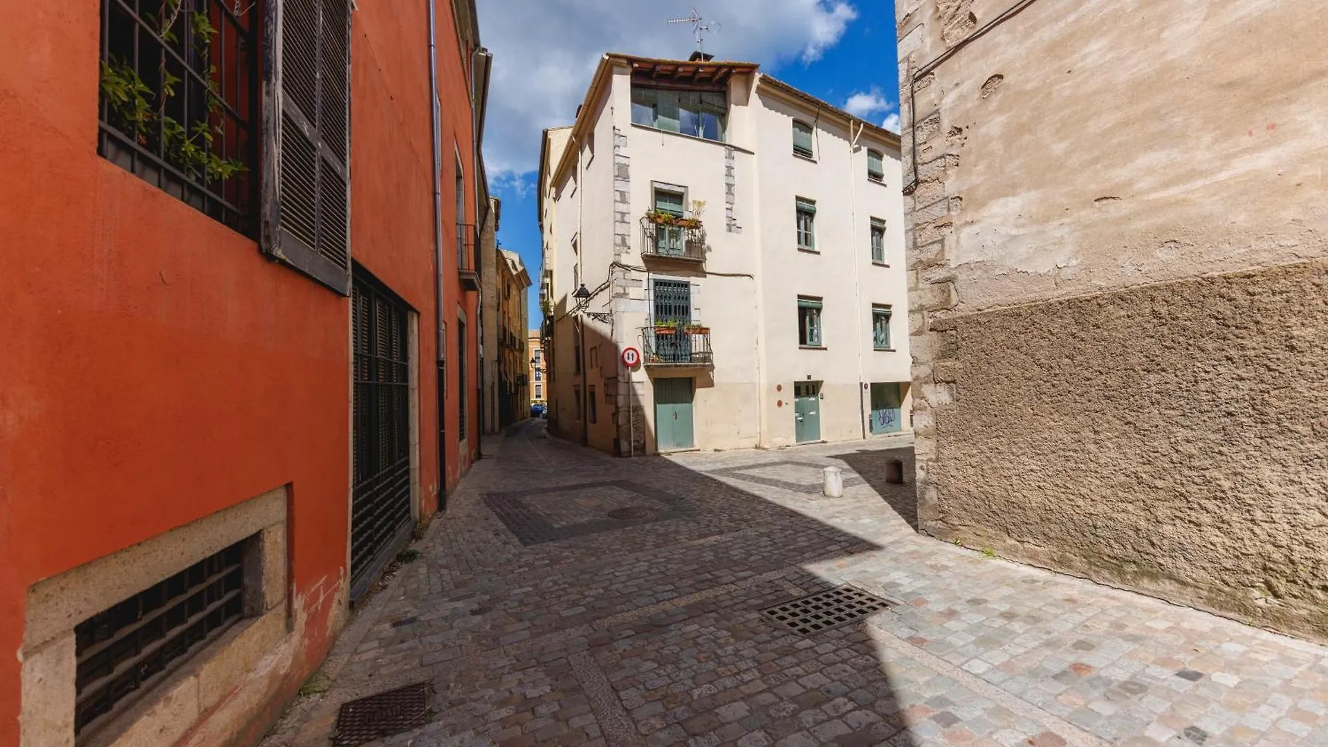 Bravissimo Rei Marti, Studio In The Historic Centre خيرونا